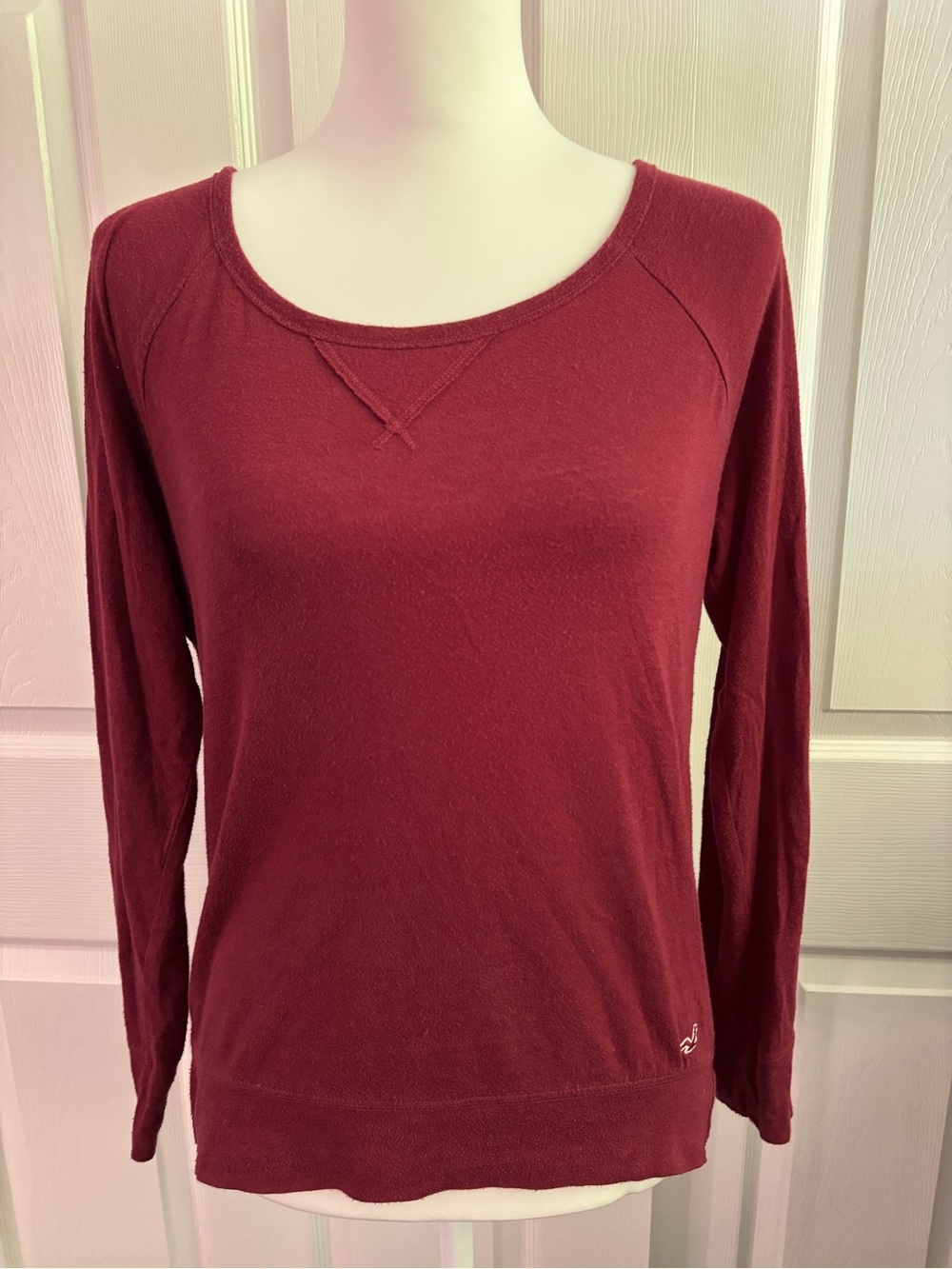Vintage Y2K Hollister Burgundy Long Sleeve Lightweight Sweater